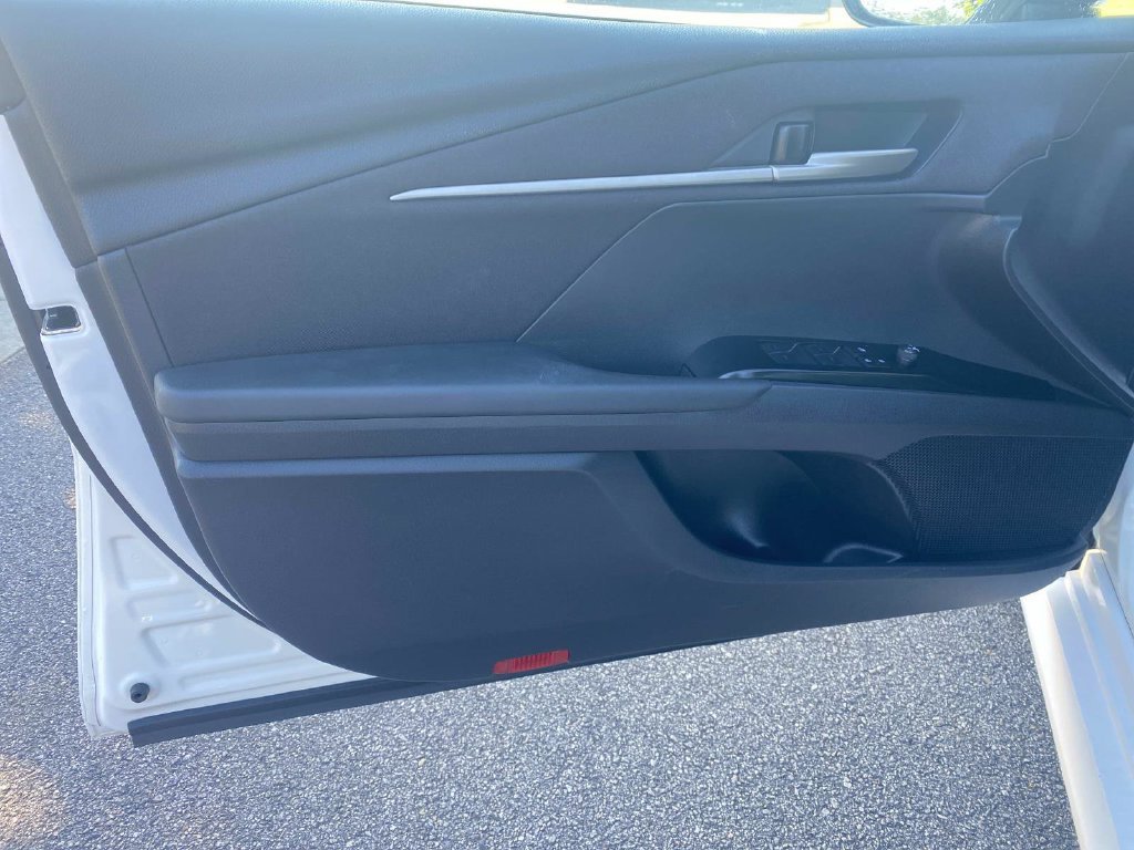 Used 2025 Toyota Camry LE FWD image 17