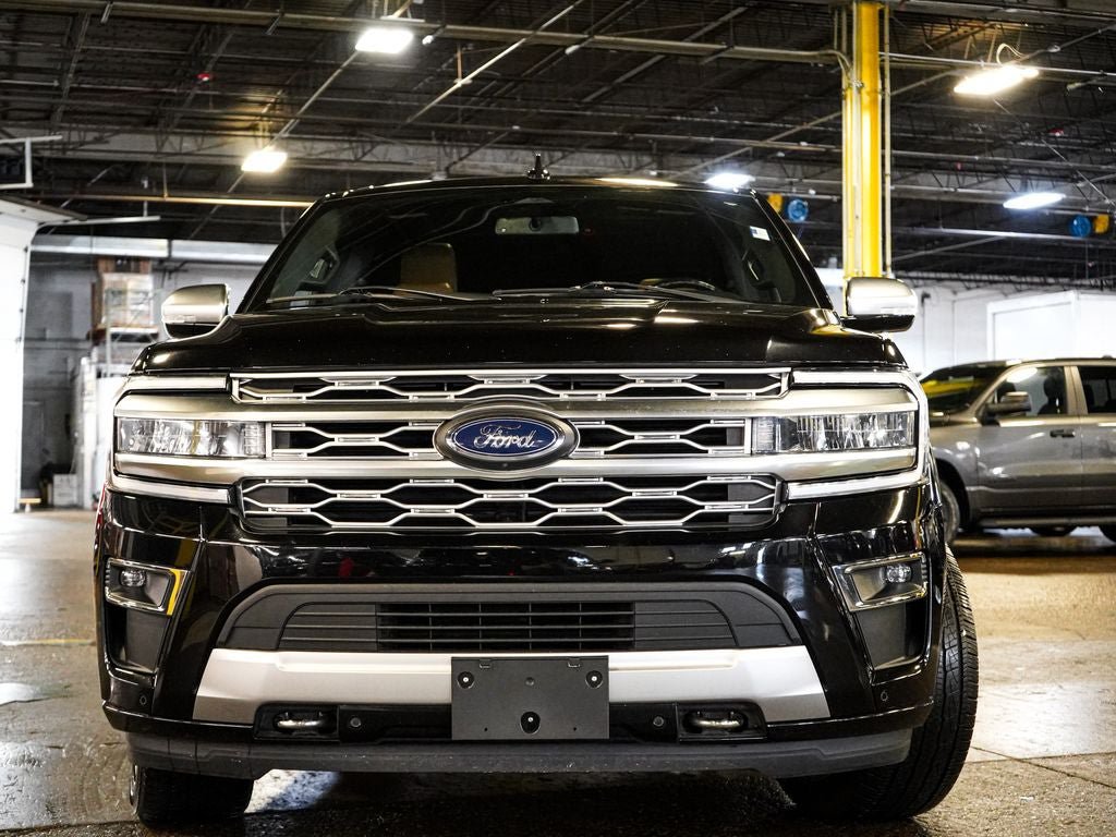 Certified 2023 Ford Expedition Platinum AWD/4WD image 2