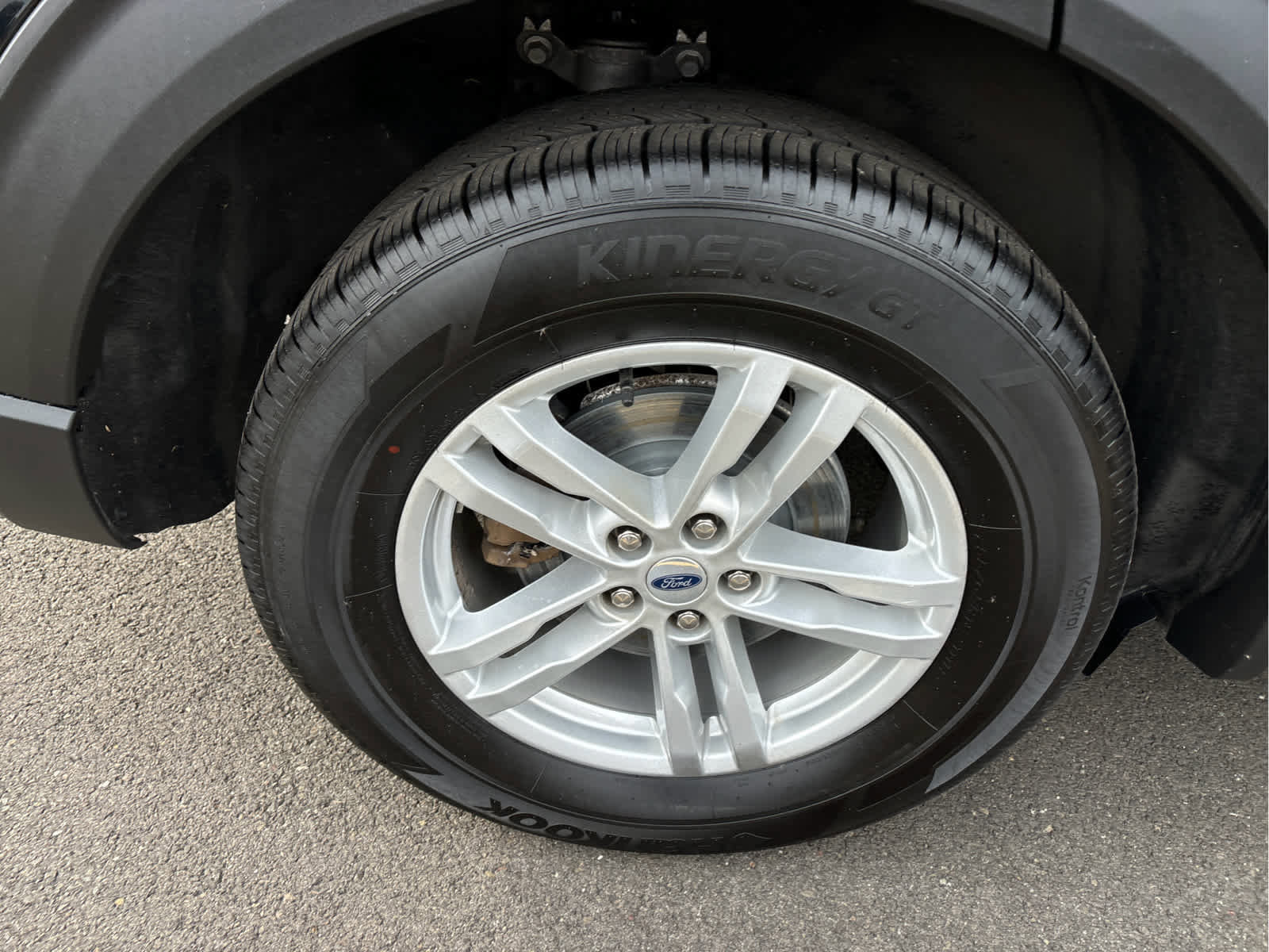 Certified 2022 Ford Explorer XLT w/ Equipment Group 202A image 35