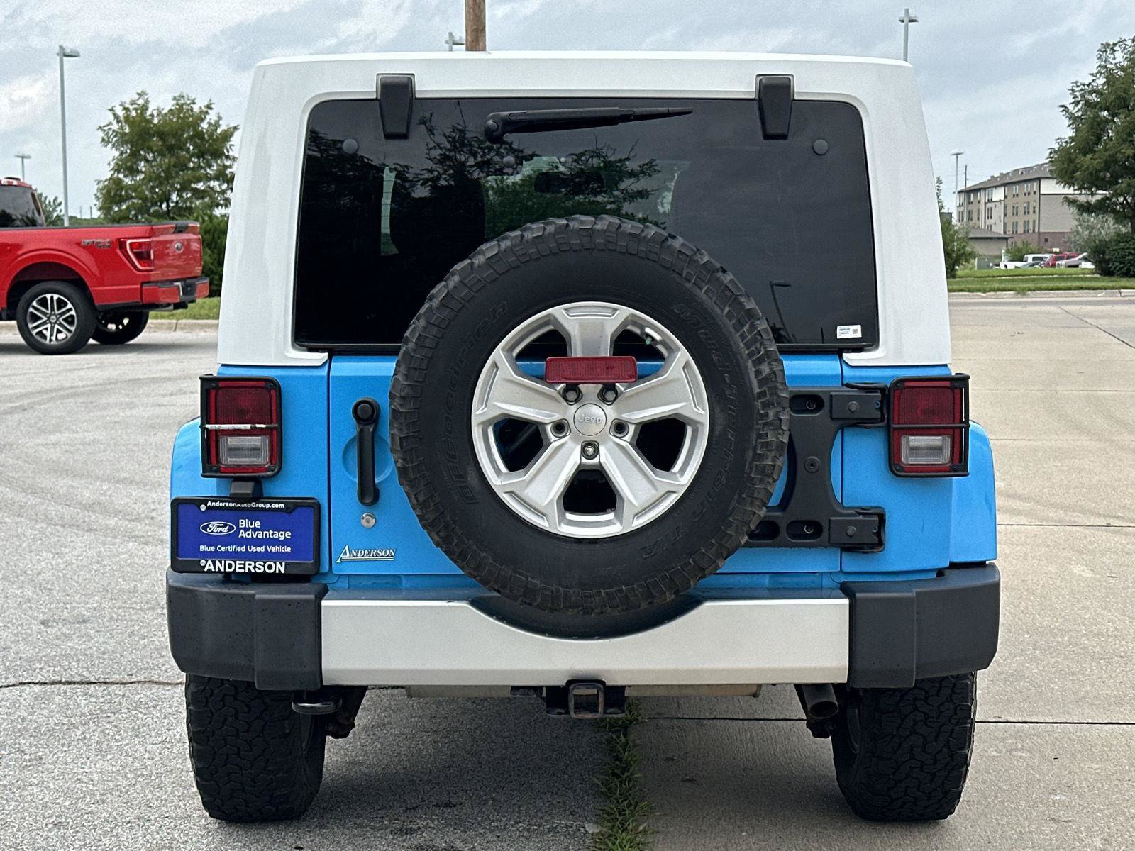Used 2017 Jeep Wrangler Unlimited Sahara w/ Quick Order Package 24E Chief AWD/4WD image 8