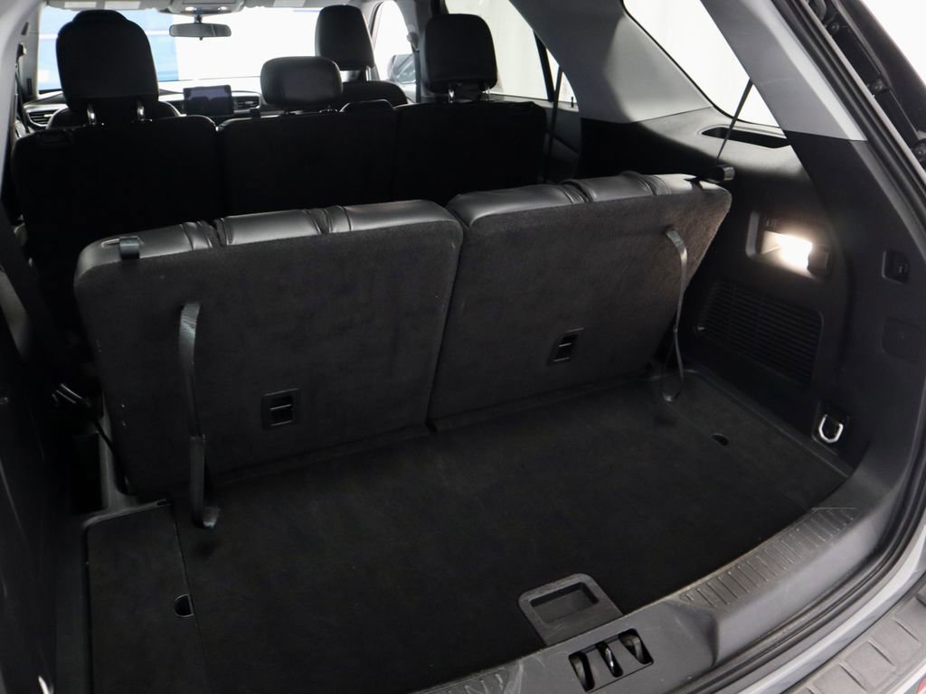 Certified 2023 Ford Explorer XLT w/ Equipment Group 202A AWD/4WD image 15