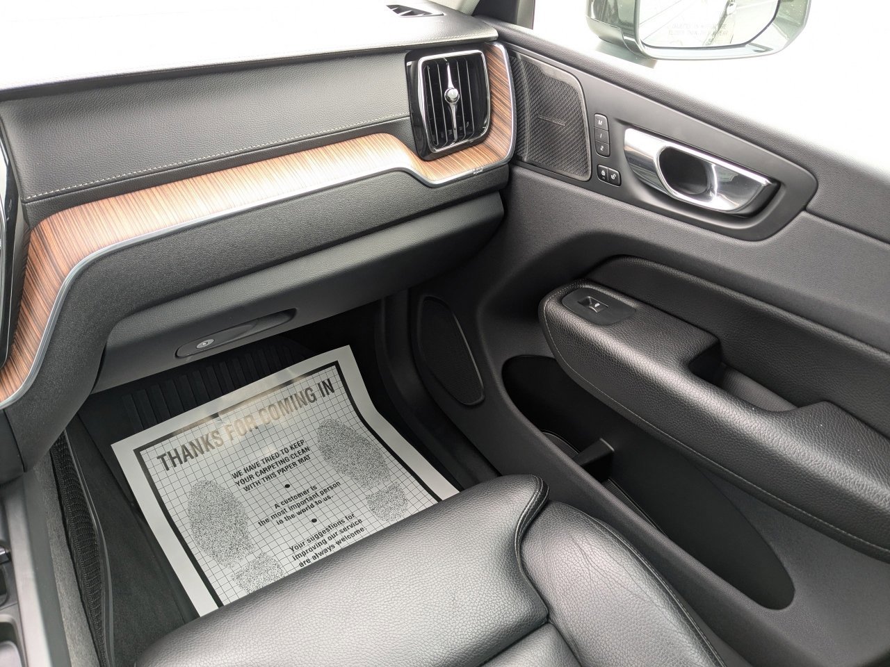 Used 2019 Volvo XC60 T5 Inscription w/ Protection Package image 20