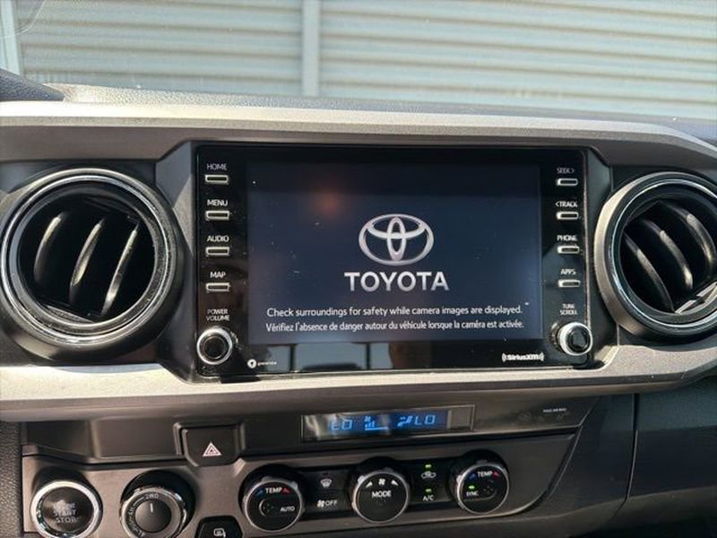 Used 2021 Toyota Tacoma TRD Off-Road AWD/4WD image 7