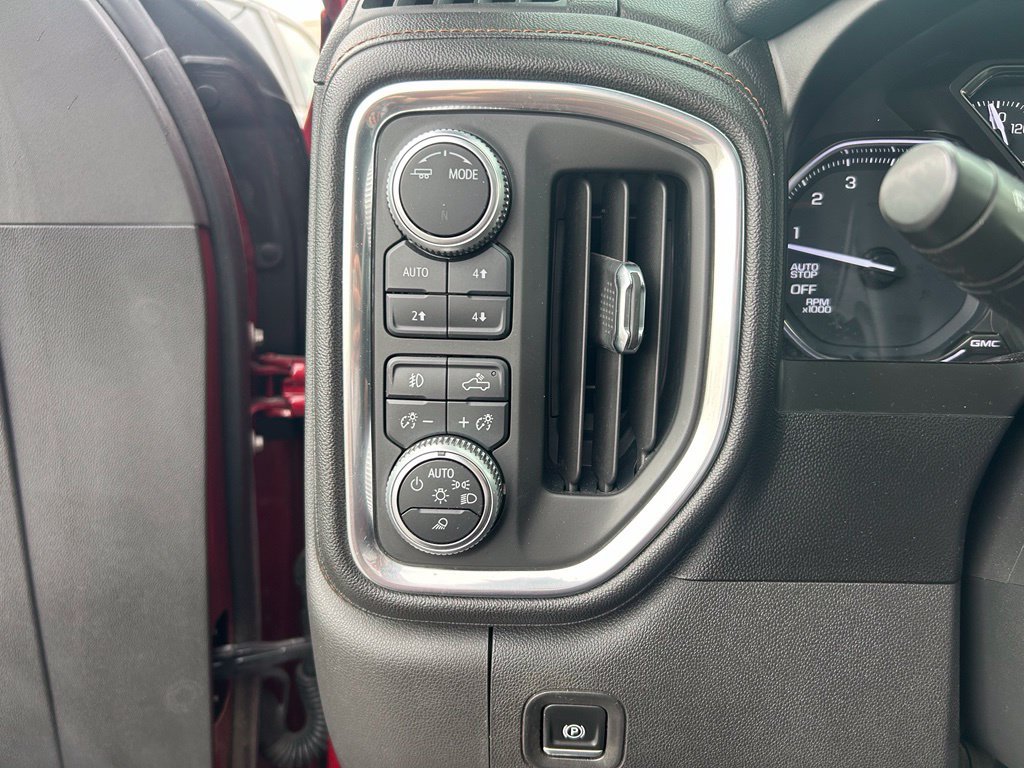 Used 2020 GMC Sierra 1500 AT4 w/ AT4 Premium Package AWD/4WD image 18