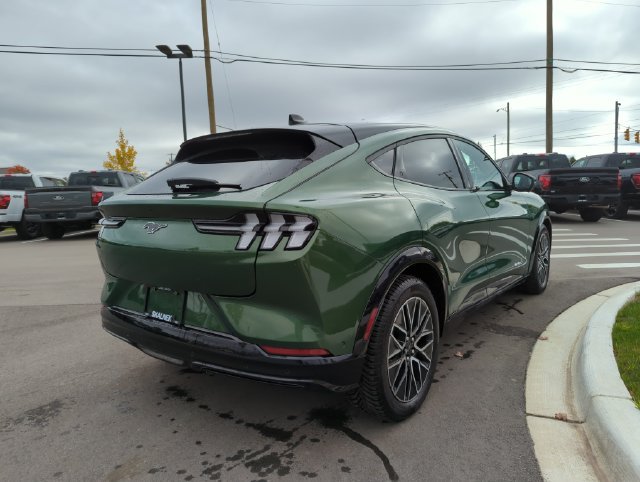 Certified 2024 Ford Mustang Mach-E Premium AWD/4WD image 5
