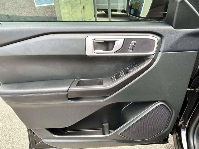 Certified 2024 Ford Explorer 2WD image 16