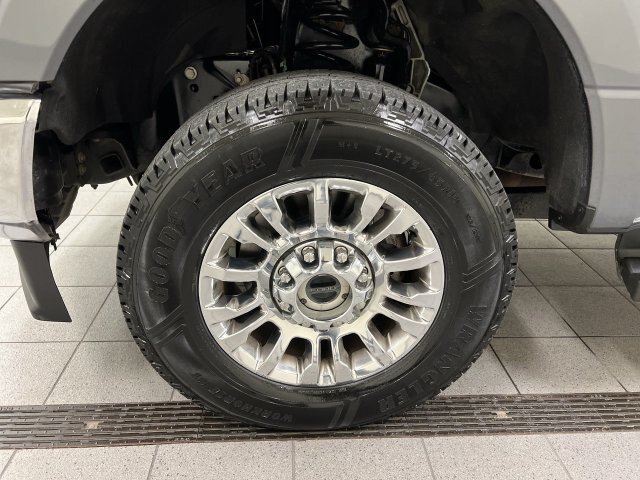 Certified 2022 Ford F250 XLT w/ XLT Premium Package AWD/4WD image 10