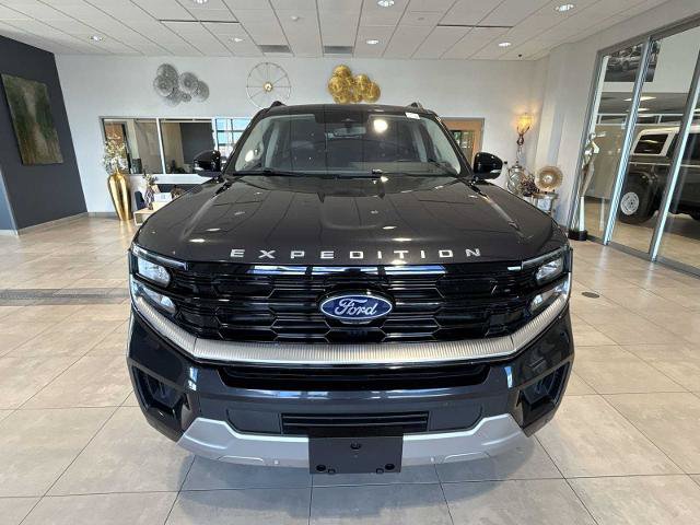 Certified 2025 Ford Expedition Platinum w/ Driver's Package AWD/4WD image 8
