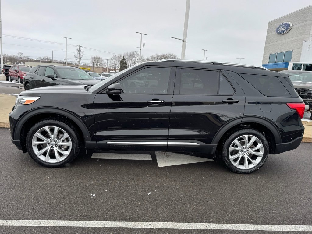 Certified 2022 Ford Explorer Platinum w/ Equipment Group 601A AWD/4WD image 5