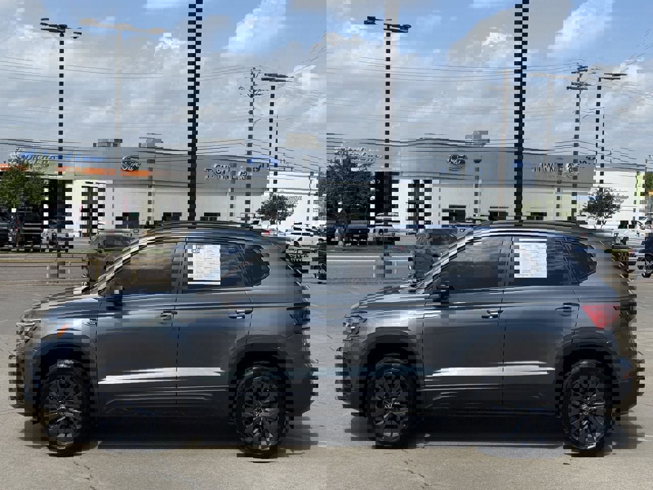 Used 2024 Volkswagen Taos S FWD image 3