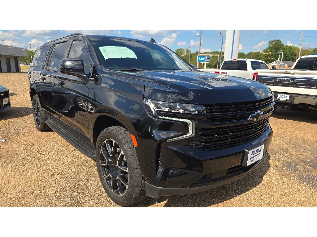 Used 2024 Chevrolet Suburban RST w/ Luxury Package AWD/4WD image 8