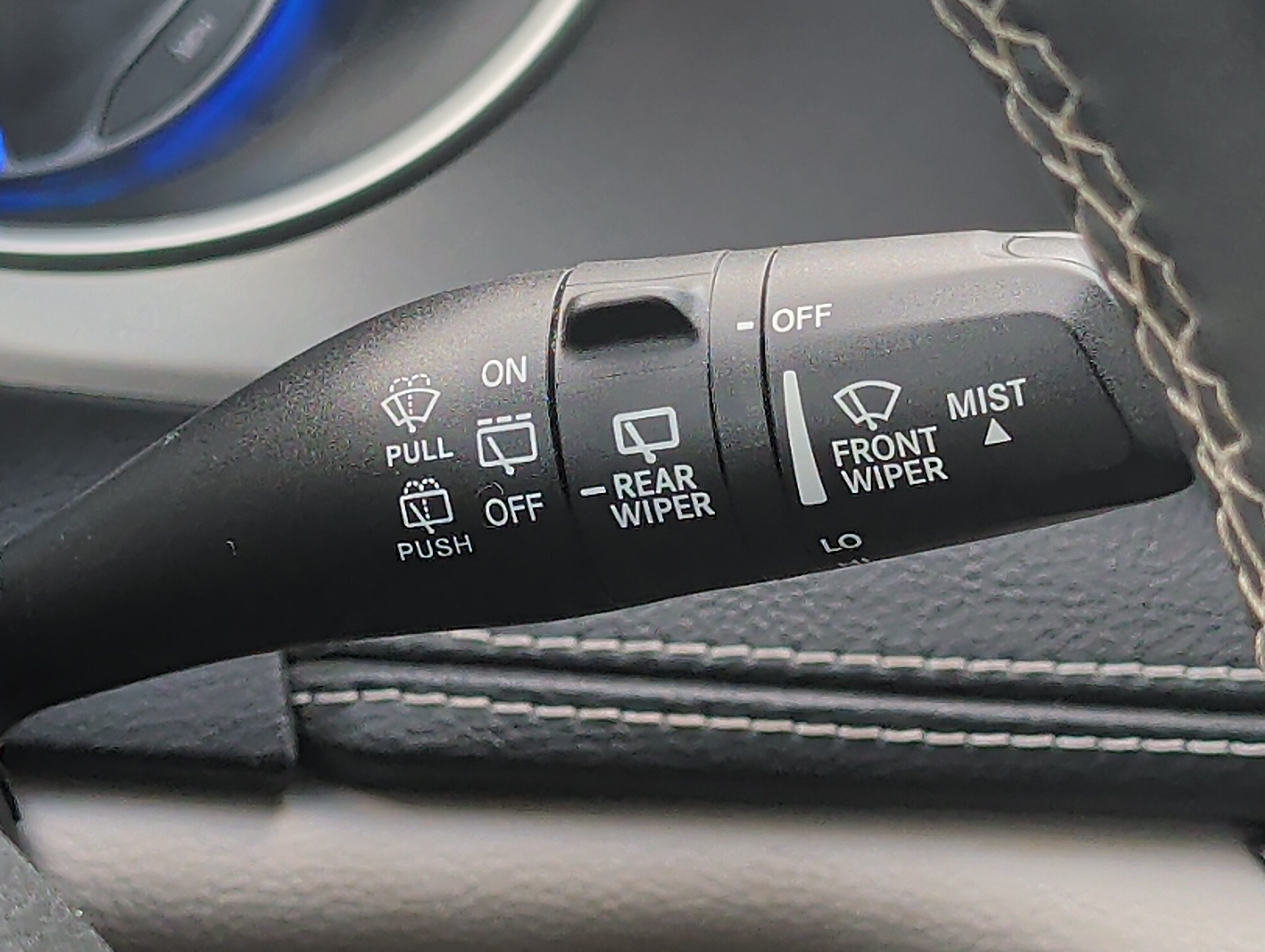Used 2022 Chrysler Pacifica Touring-L w/ Uconnect Theater Family Group AWD/4WD image 32