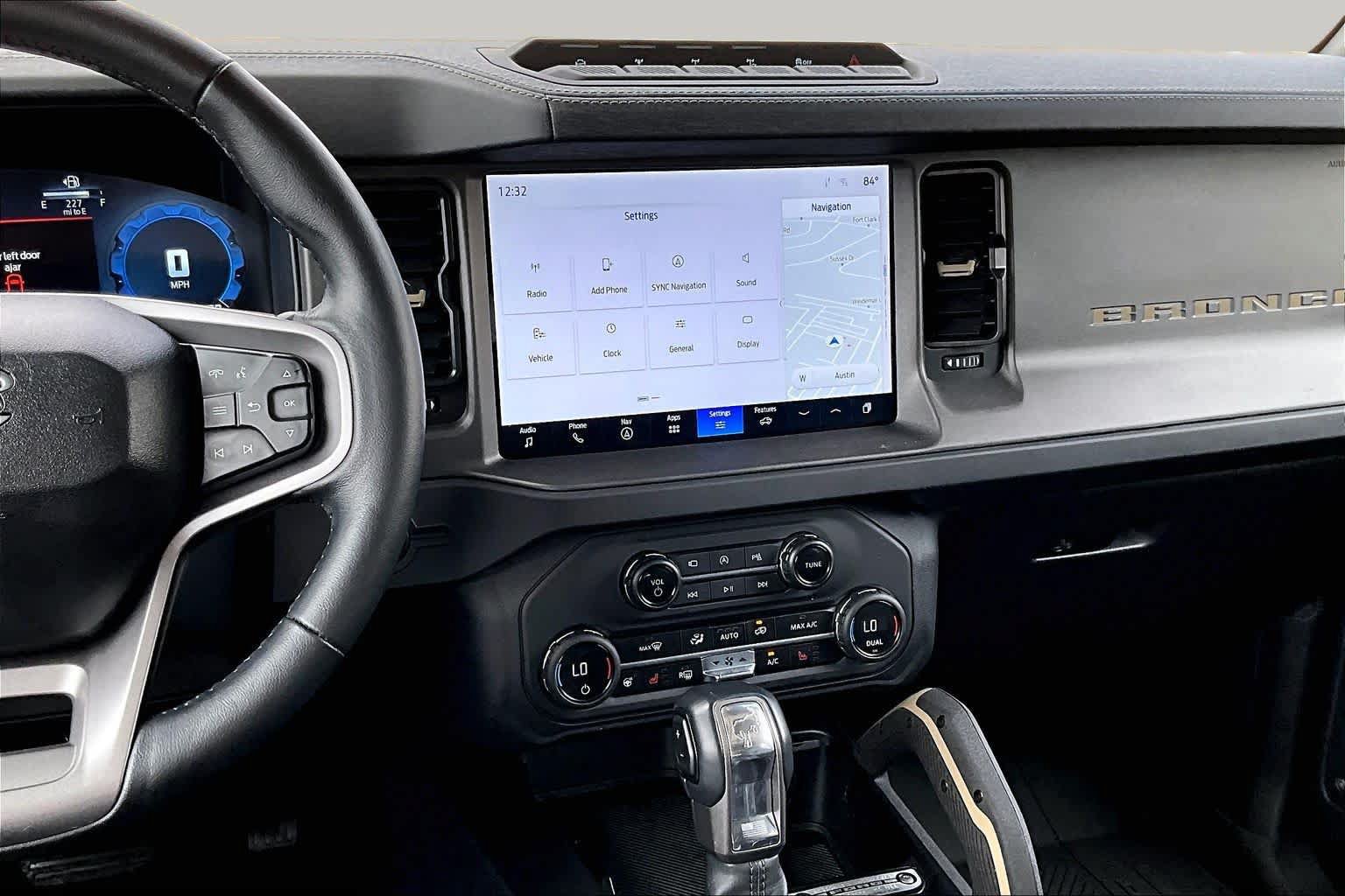 Certified 2025 Ford Bronco Badlands AWD/4WD image 7