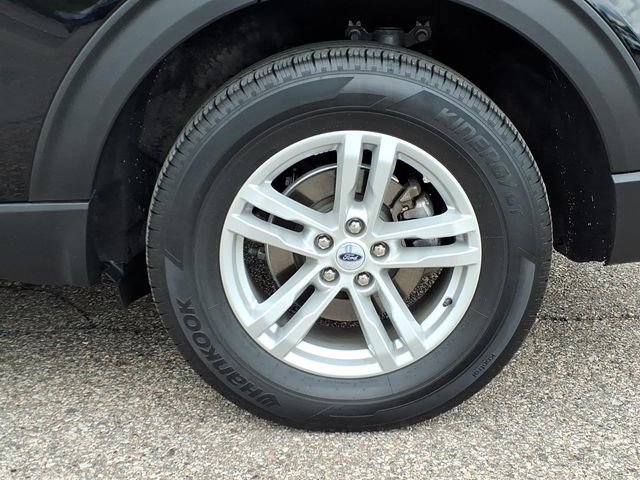 Certified 2023 Ford Explorer XLT w/ Equipment Group 202A AWD/4WD image 7