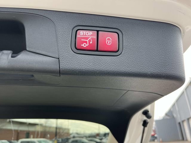 Used 2021 Mercedes-Benz GLC 300 GLC 300 image 13