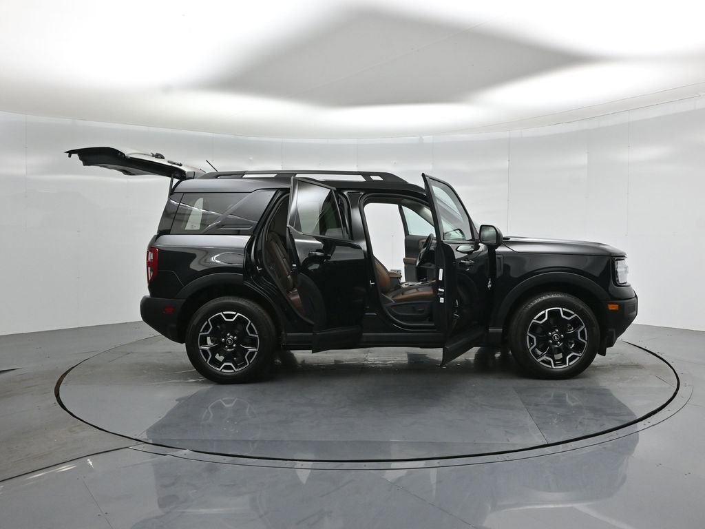 Certified 2025 Ford Bronco Sport Outer Banks w/ Outer Banks Tech Package+ AWD/4WD image 5