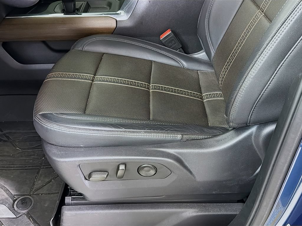 Used 2024 Chevrolet Silverado 1500 High Country AWD/4WD image 24