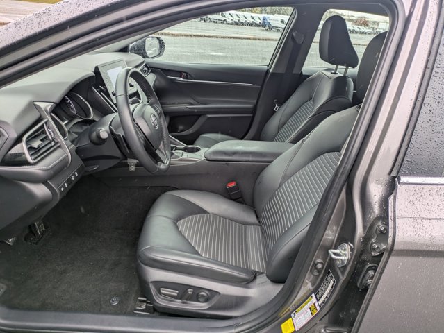 Used 2023 Toyota Camry SE image 14