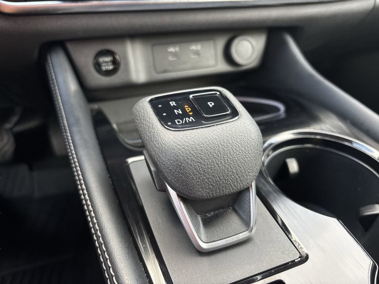 Used 2025 Nissan Rogue Platinum w/ Platinum Premium Package image 25