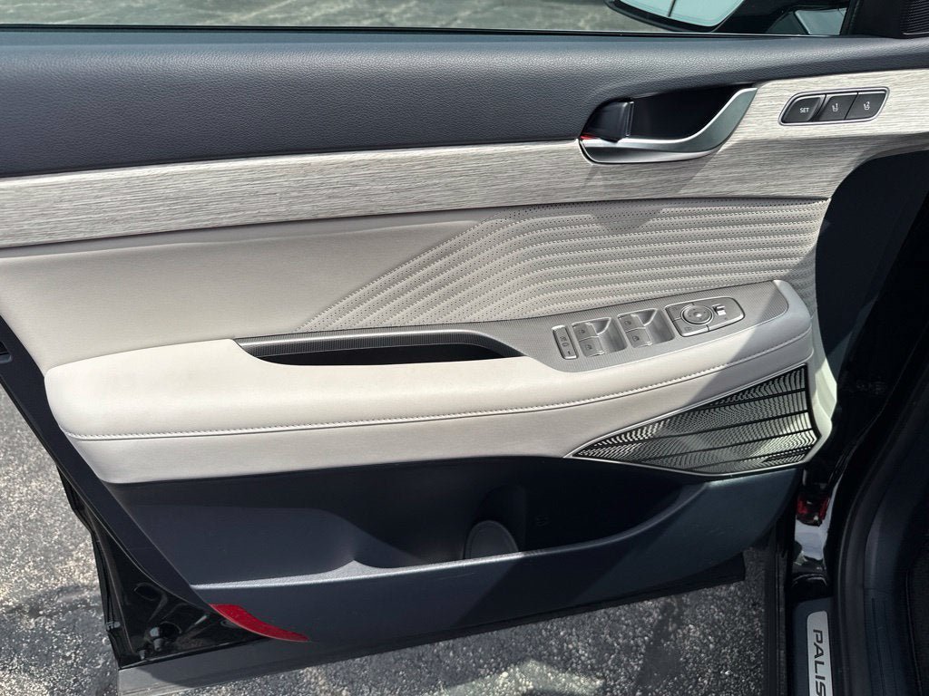 Used 2025 Hyundai Palisade Calligraphy AWD/4WD image 15