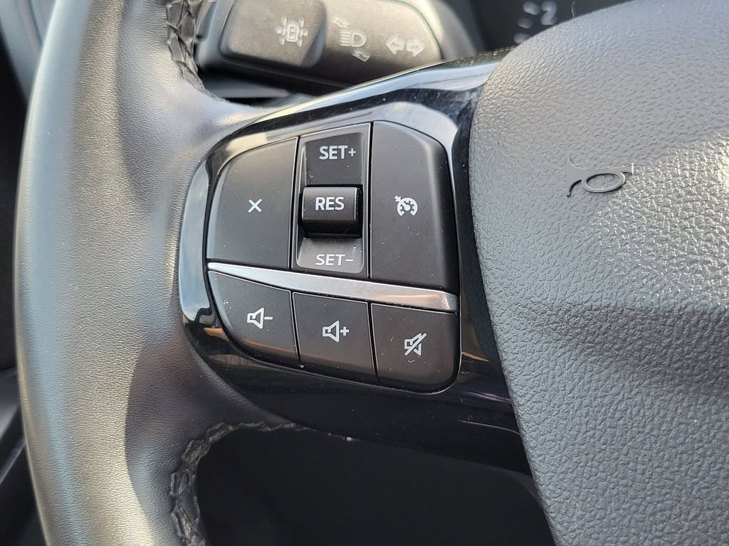 Certified 2022 Ford Escape SE w/ Cold Weather Package AWD/4WD image 13
