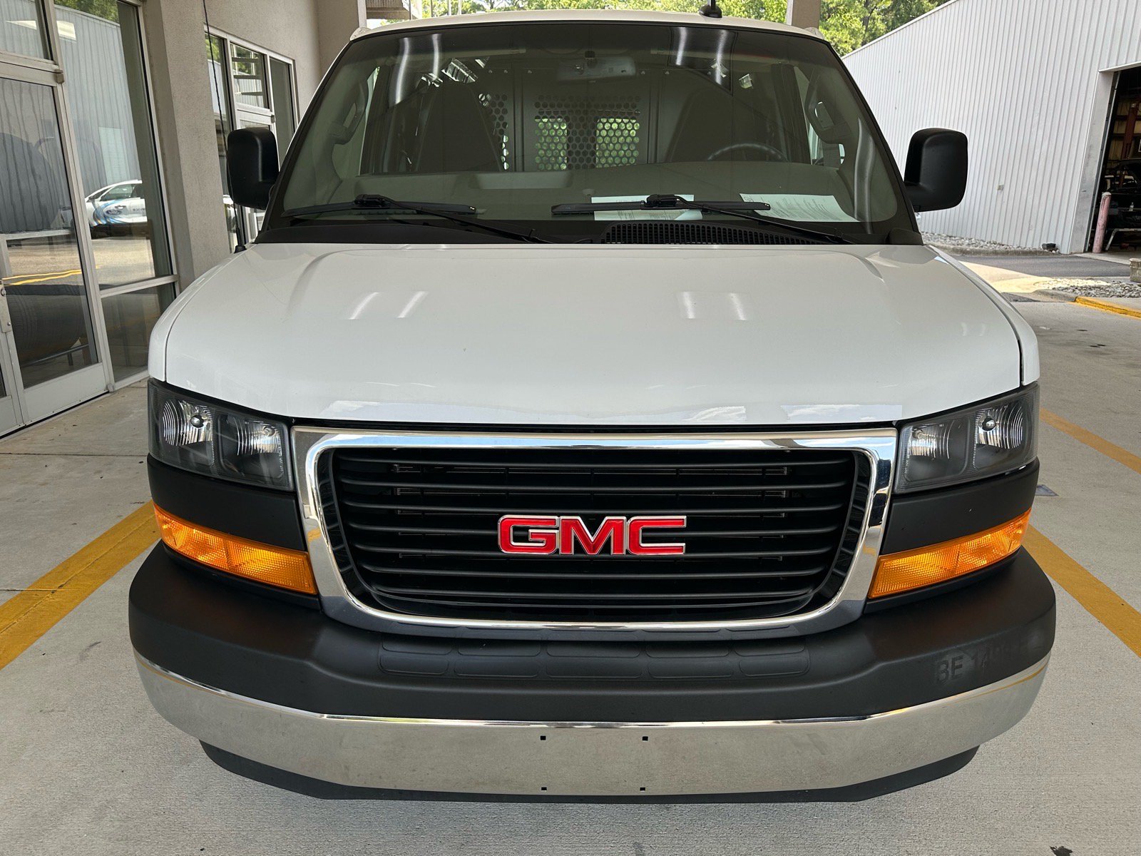Used 2025 GMC Savana 2500 w/ Driver Convenience Package RWD image 8