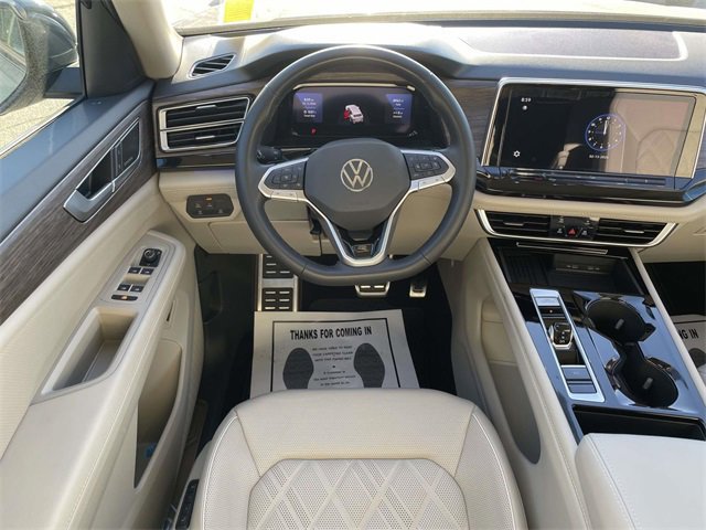 Used 2025 Volkswagen Atlas SEL Premium R-Line image 12