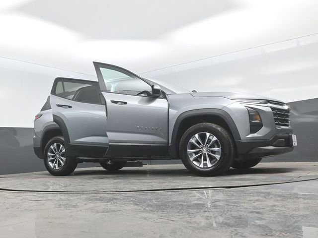 Used 2025 Chevrolet Equinox LT AWD/4WD image 28
