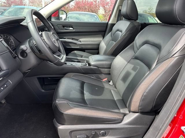 Used 2023 Nissan Pathfinder SL w/ SL Premium Package AWD/4WD image 19