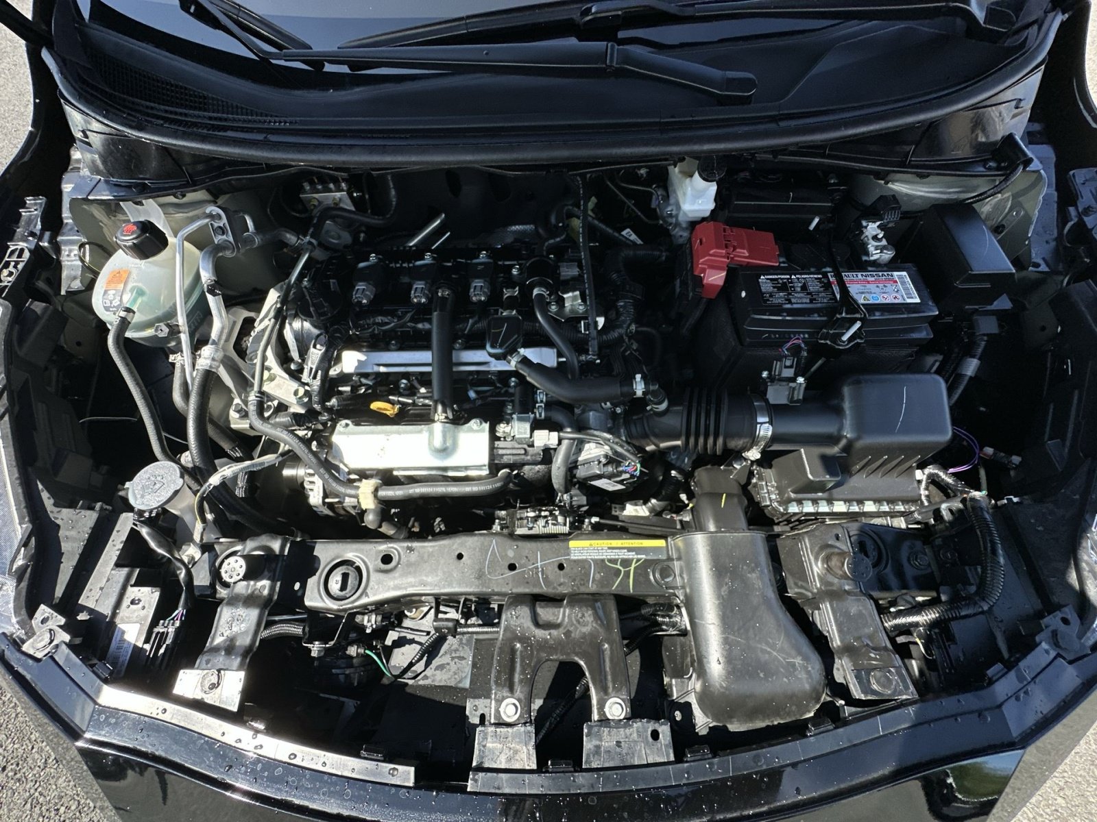 Used 2025 Nissan Versa SV FWD image 14