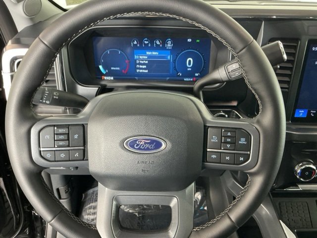 Certified 2025 Ford F350 Lariat w/ Black Appearance Package image 18