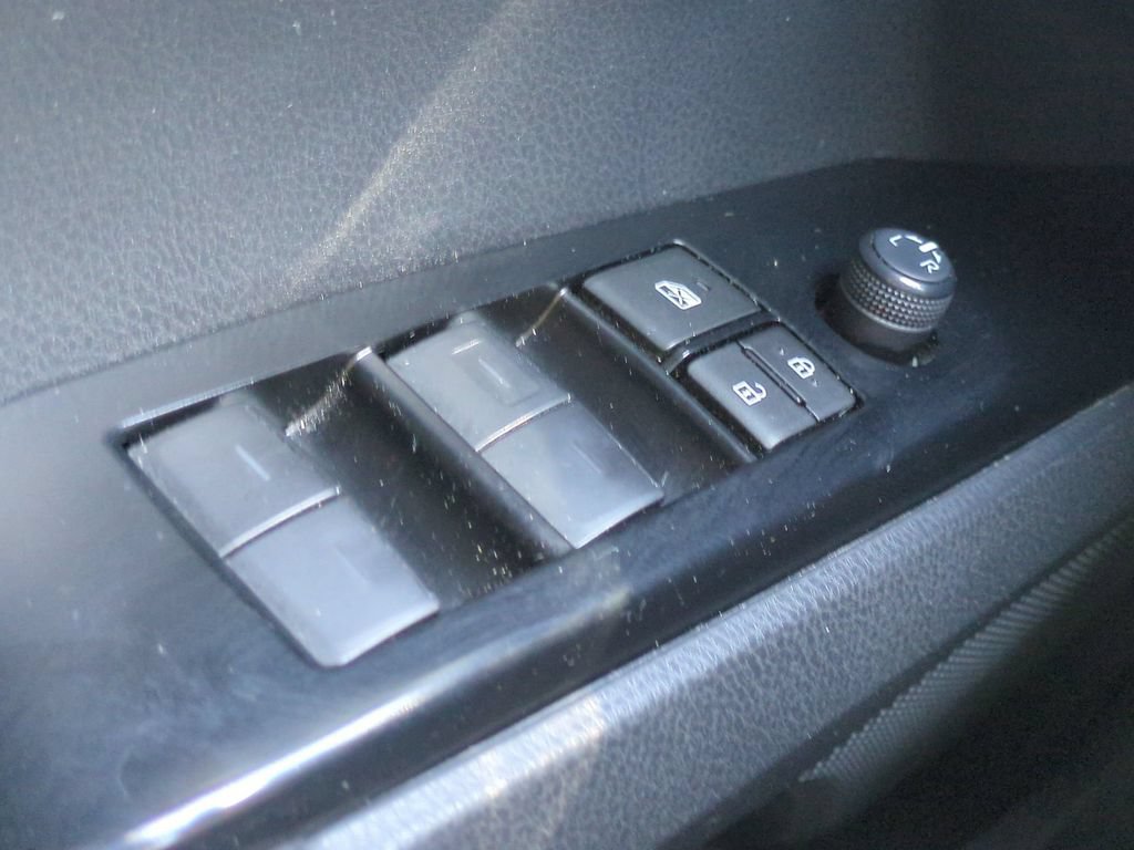 Used 2025 Toyota Camry SE FWD image 26