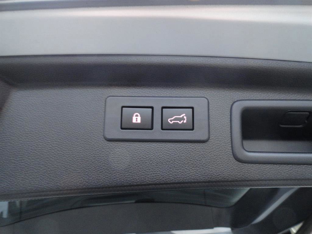 Used 2020 Subaru Forester Limited image 24