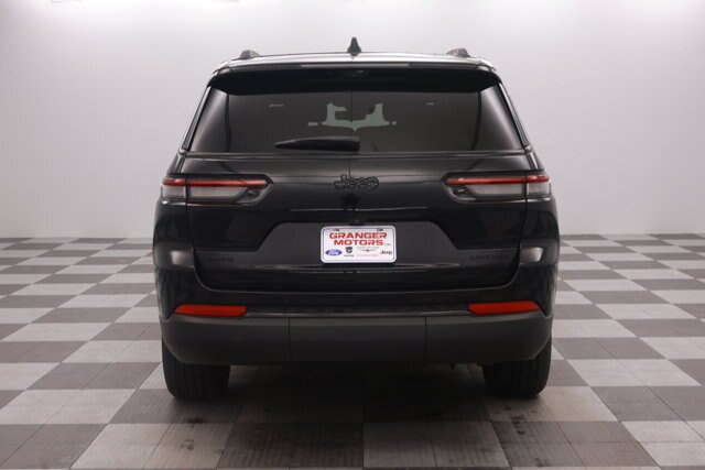 Used 2024 Jeep Grand Cherokee L Limited w/ Luxury Tech Group II AWD/4WD image 11