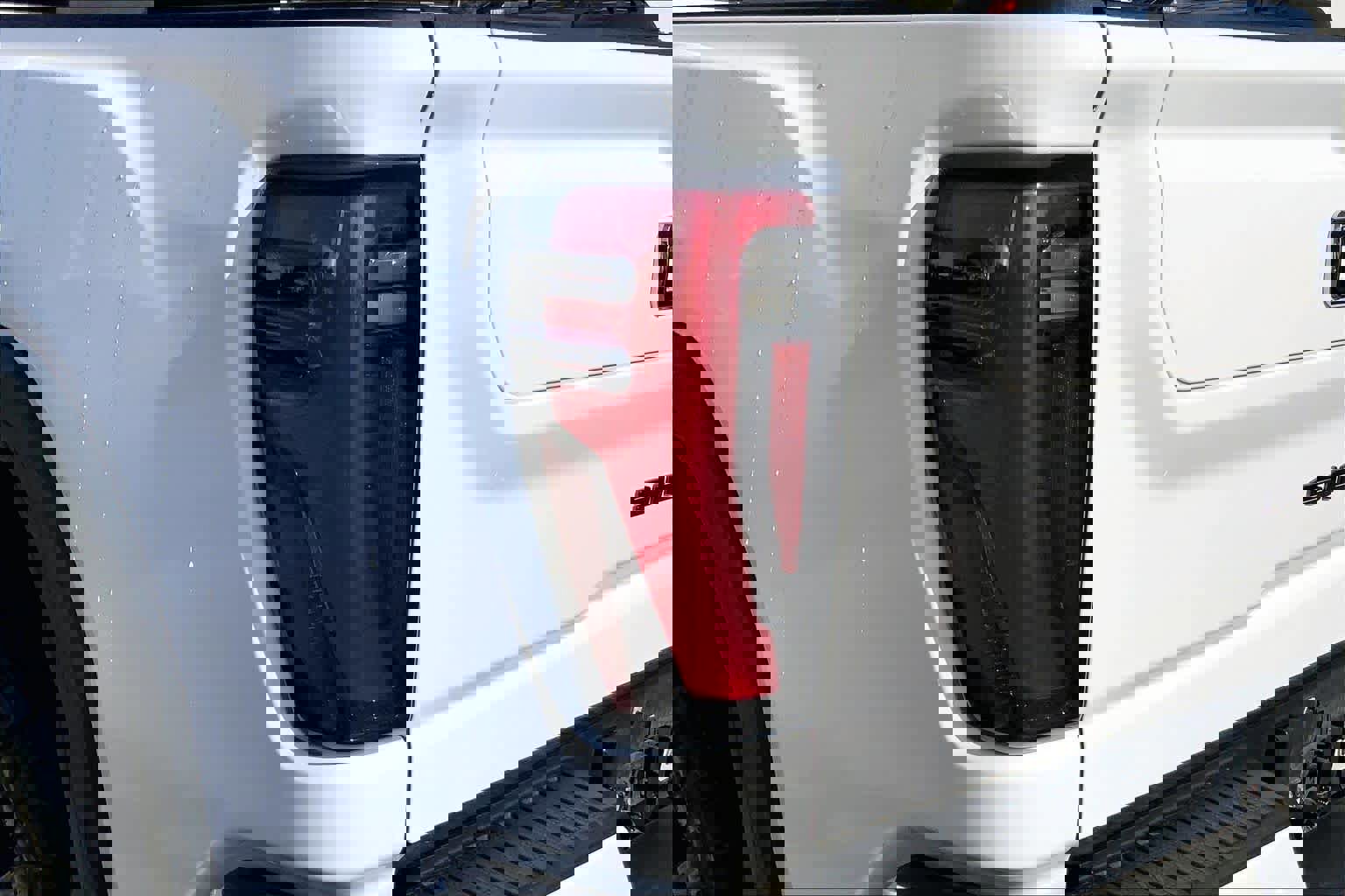 Used 2024 GMC Sierra 2500 AT4 w/ Technology Package image 25