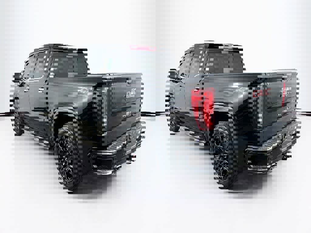 Used 2022 GMC Sierra 1500 Denali w/ Denali Premium Package image 3