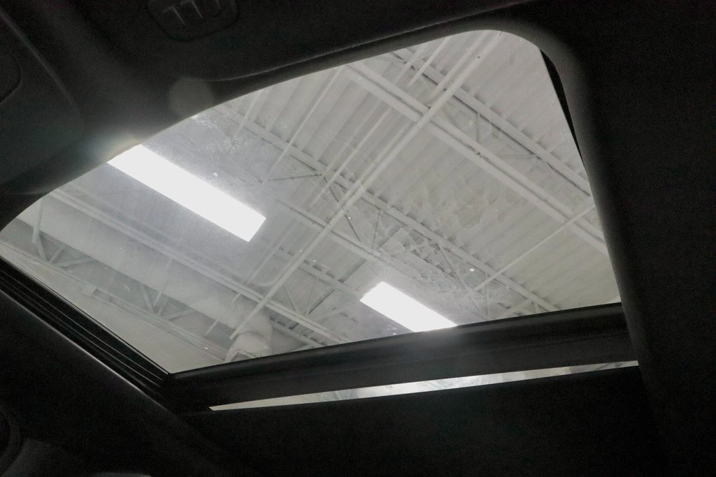 Certified 2023 Ford F150 Lariat w/ Equipment Group 502A High image 28