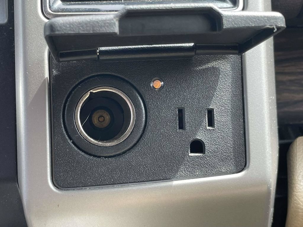 Certified 2019 Ford F150 Lariat w/ Equipment Group 502A Luxury RWD image 23