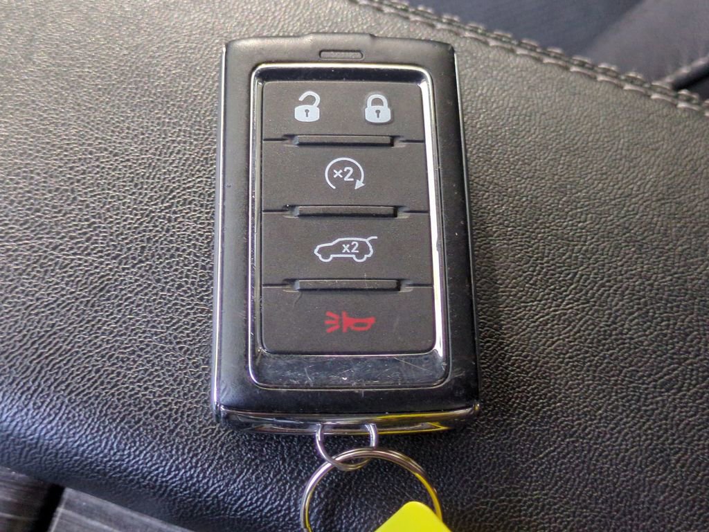 Used 2024 Jeep Wagoneer L Series II w/ Flexible Seating Group image 32