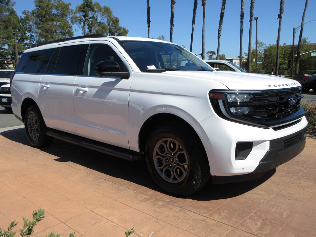 Certified 2025 Ford Expedition Max Active RWD image 6