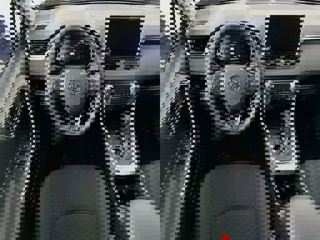 Used 2025 Toyota RAV4 LE image 13