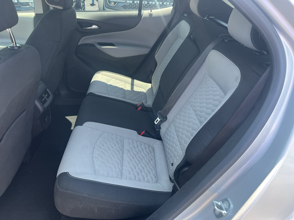 Used 2018 Chevrolet Equinox LS AWD/4WD image 25