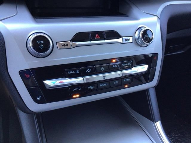 Certified 2023 Ford Explorer XLT w/ Equipment Group 202A RWD image 17