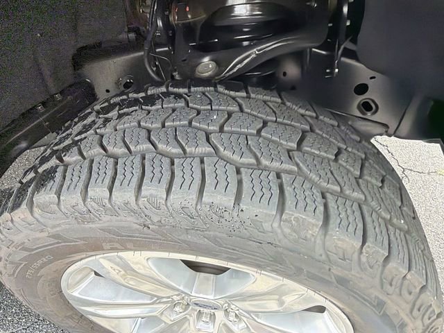 Certified 2020 Ford F150 Platinum w/ Equipment Group 701A Luxury AWD/4WD image 32