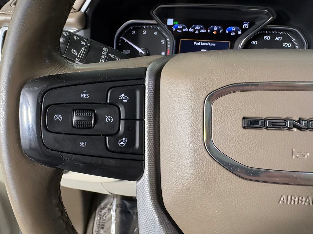 Used 2021 GMC Yukon Denali w/ Denali Premium Package AWD/4WD image 23