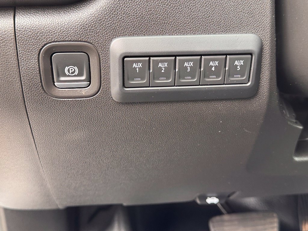 Used 2024 Chevrolet Silverado 3500 W/T w/ WT Convenience Package AWD/4WD image 21