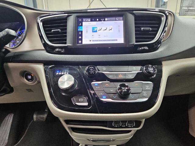 Used 2023 Chrysler Voyager LX FWD image 20
