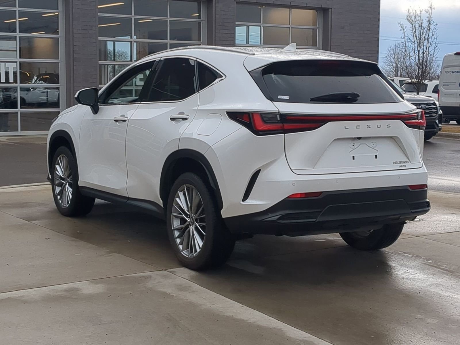 Used 2023 Lexus NX 350h AWD w/ Towing Package (2000 Lbs) image 5