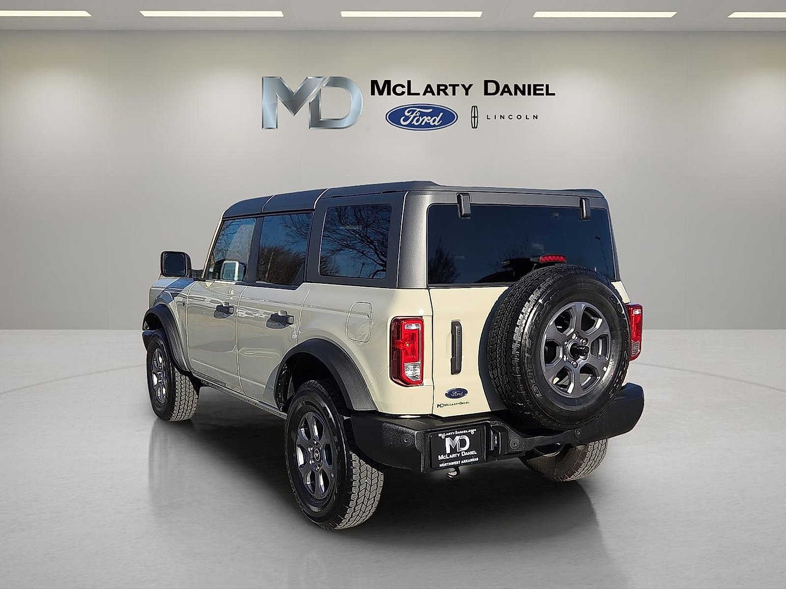 Certified 2025 Ford Bronco Big Bend image 4