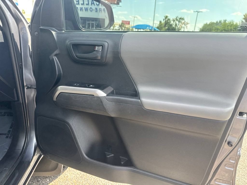 Used 2023 Toyota Tacoma SR5 w/ Technology Package AWD/4WD image 23